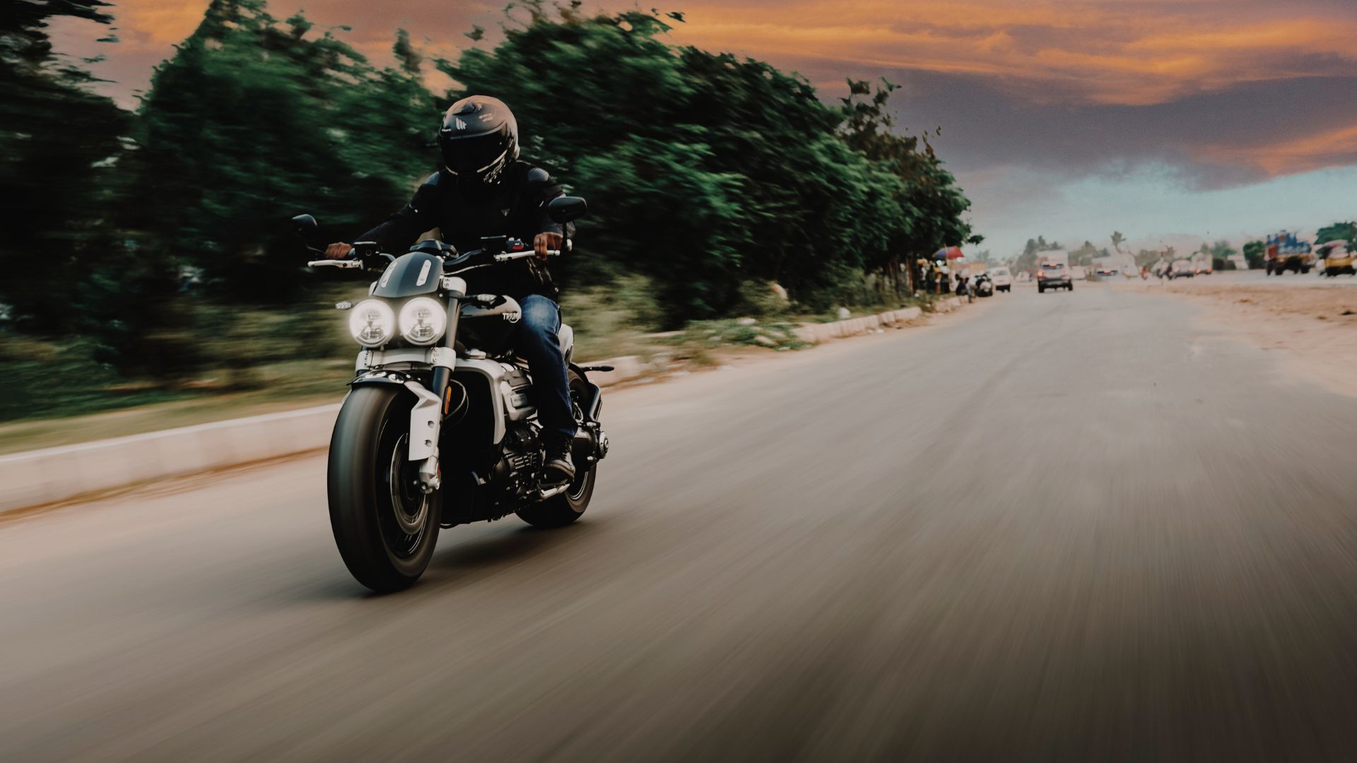 What to Do Right After a Lane Splitting Motorcycle Accident in West Virginia