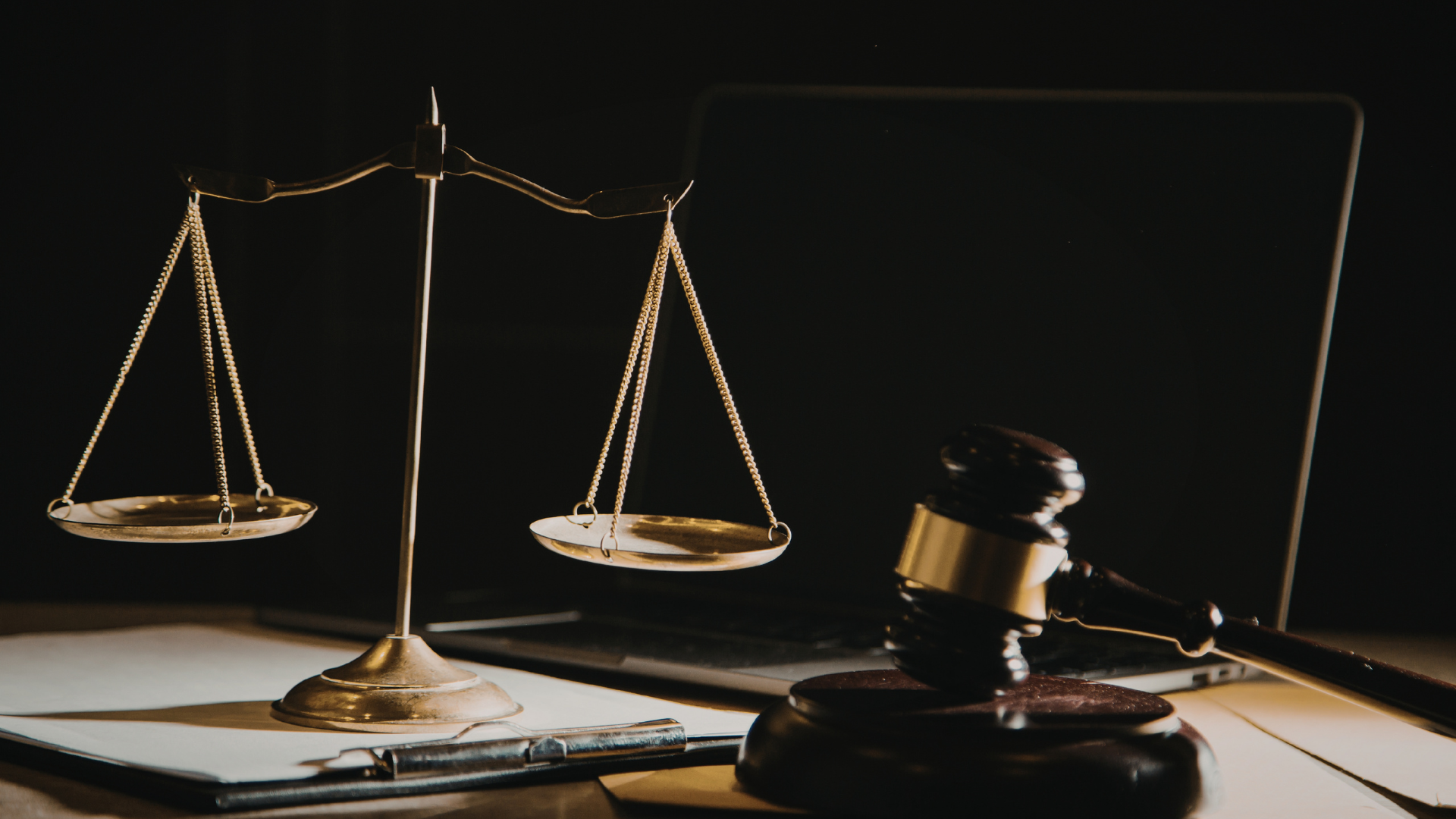 How a West Virginia Car Accident Attorney Handles Complex Crash Claims