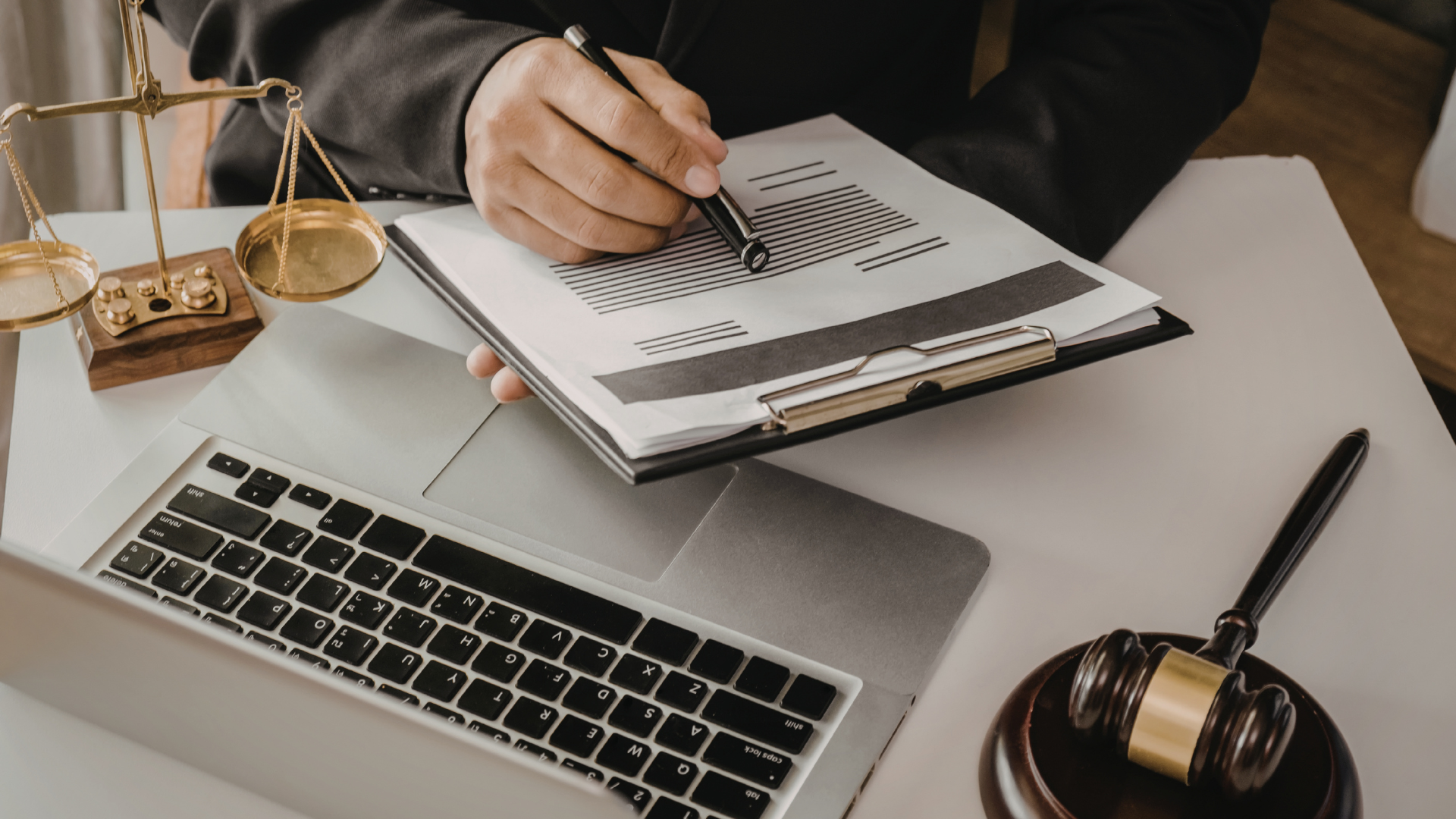 Why Legal Representation Matters After a Two-Vehicle Bridgeport Wreck