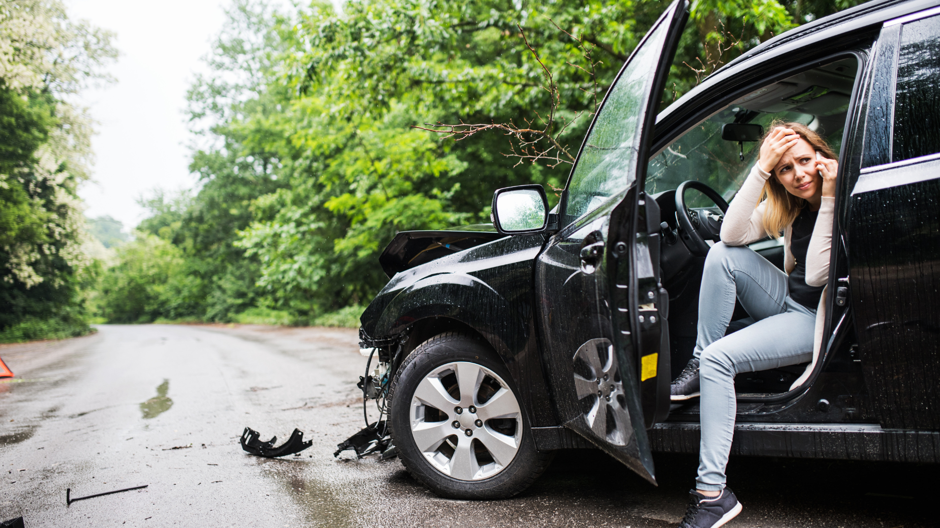 Driver Refuses Medical Attention in Lost Creek Rollover Accident