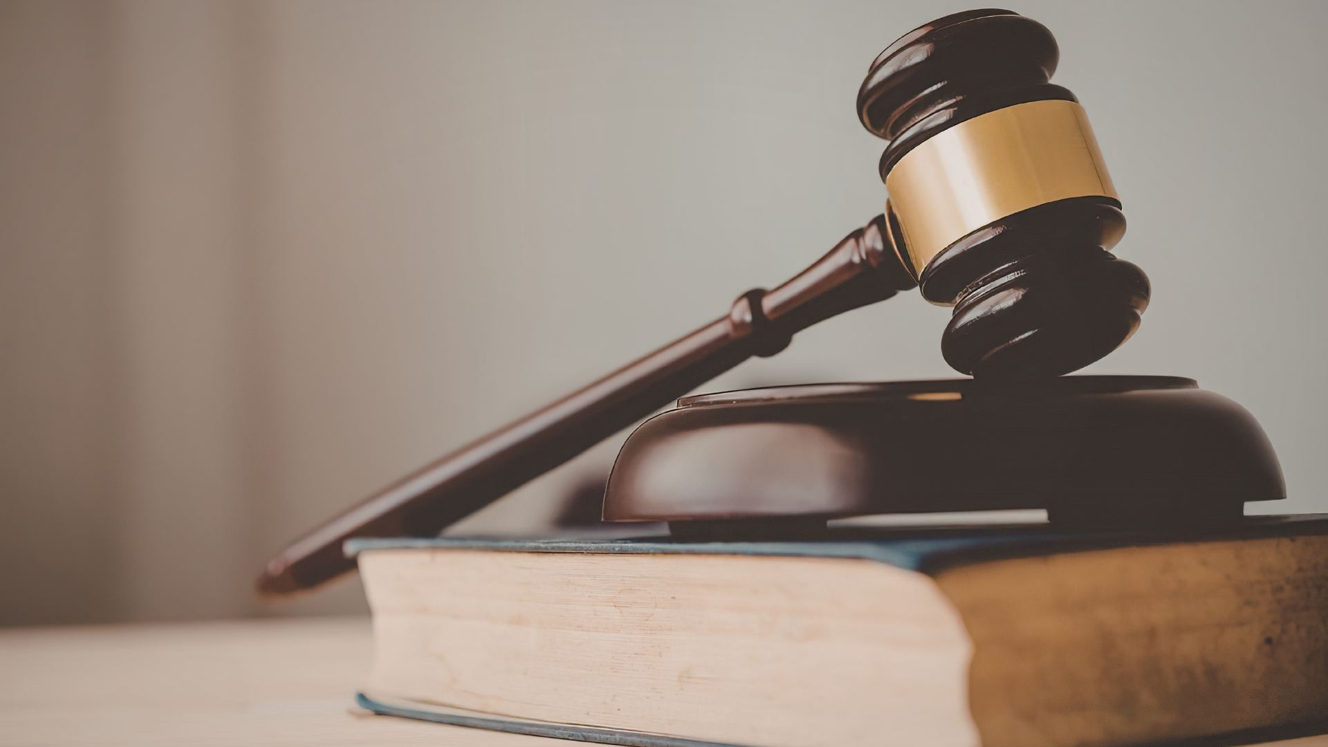 How Personal Injury Attorneys in Harrison County Handle Rollover Crash Claims
